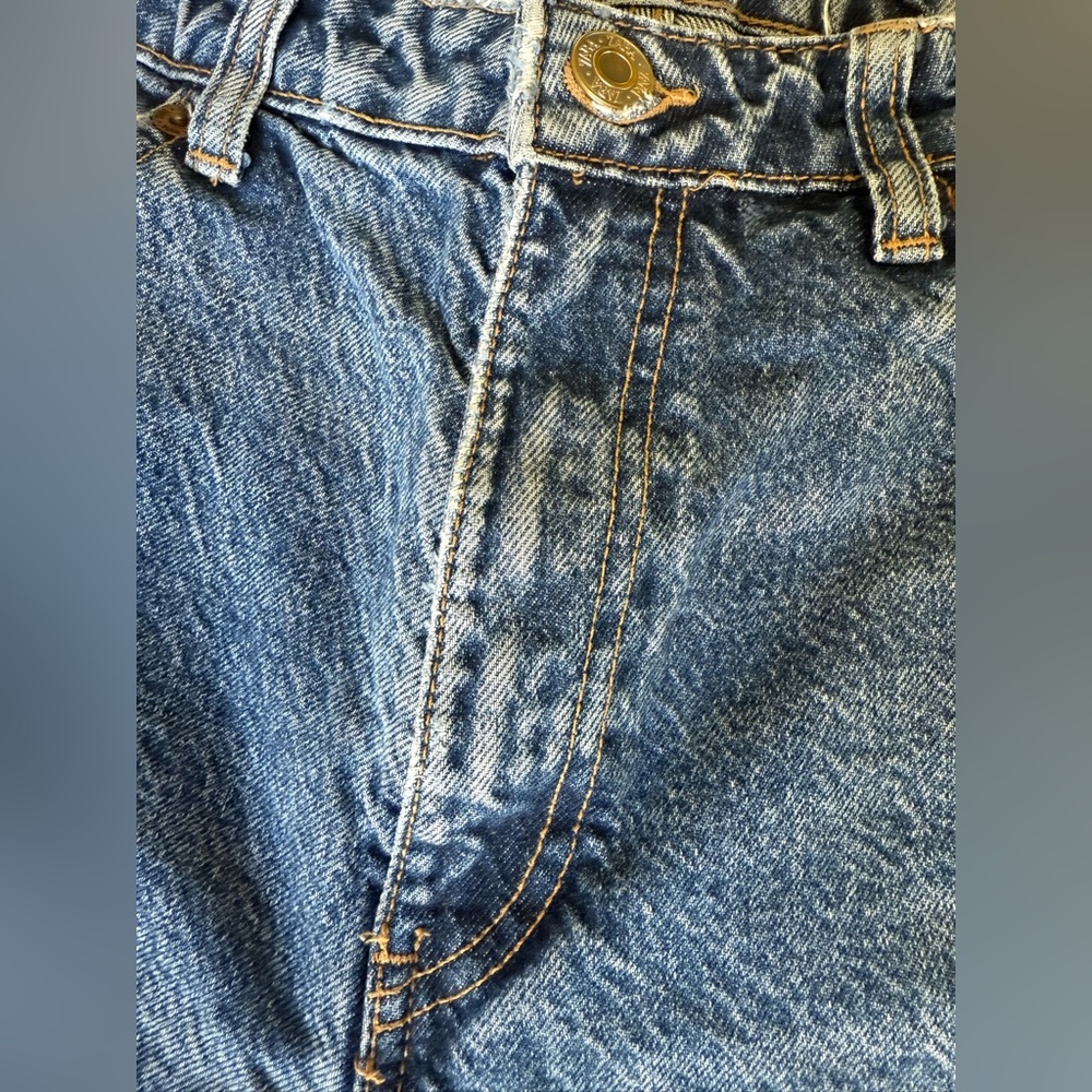 Zara Women’s Relaxed Fit Denim Jeans - Picture 5 of 14